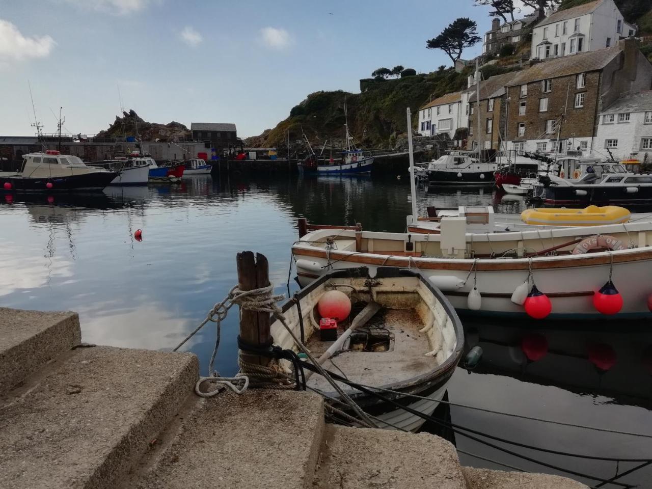 Bed and Breakfast The House On The Props Polperro Esterno foto