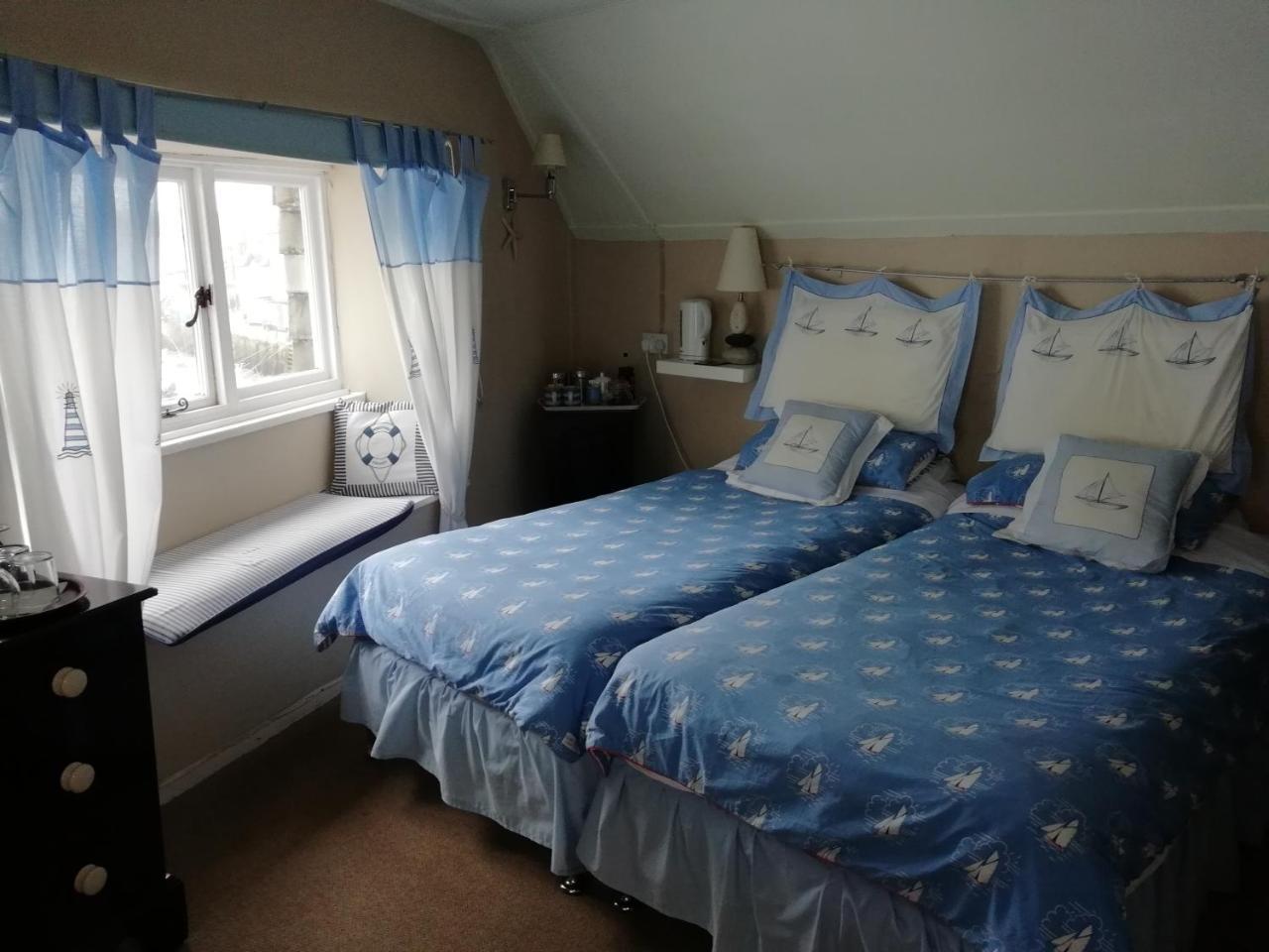 Bed and Breakfast The House On The Props Polperro Esterno foto